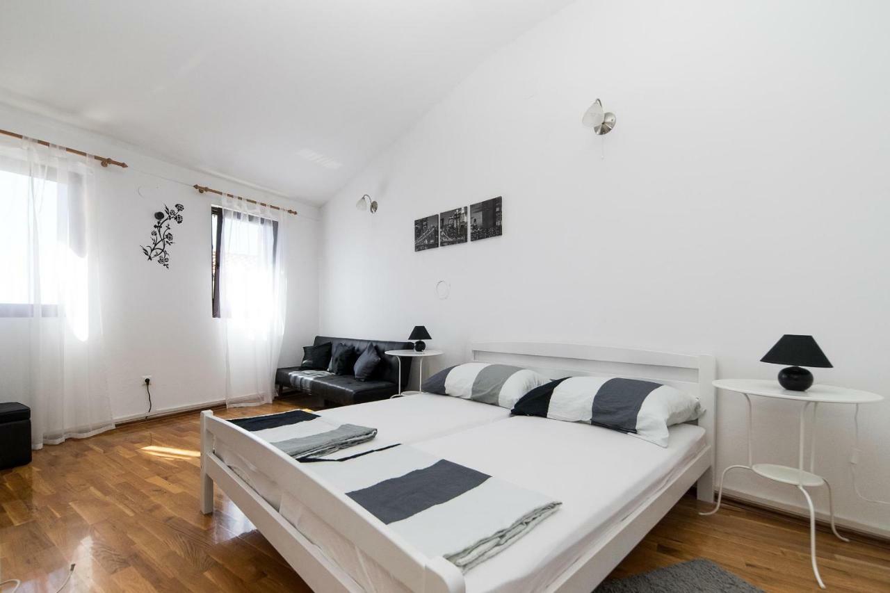 Apartmani Kristina Crikvenica Exterior photo