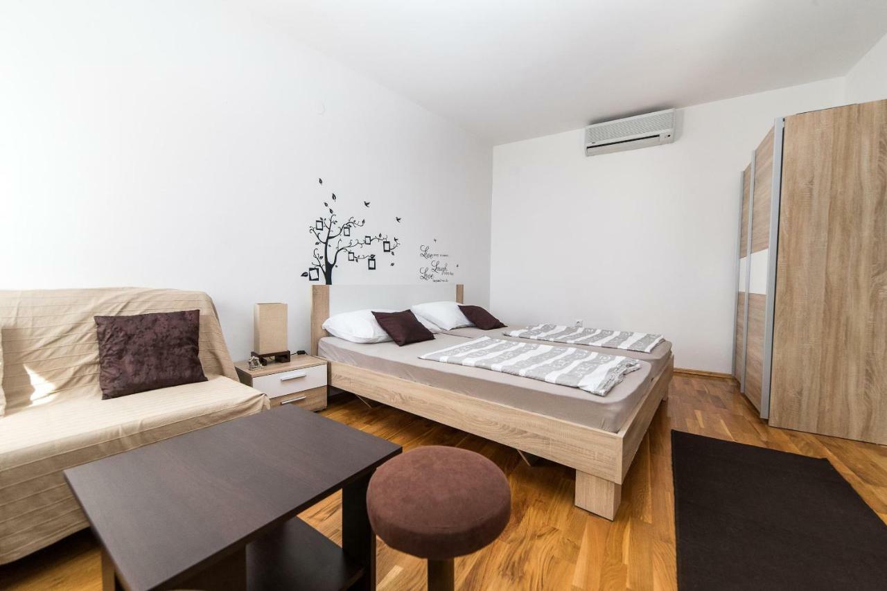Apartmani Kristina Crikvenica Exterior photo