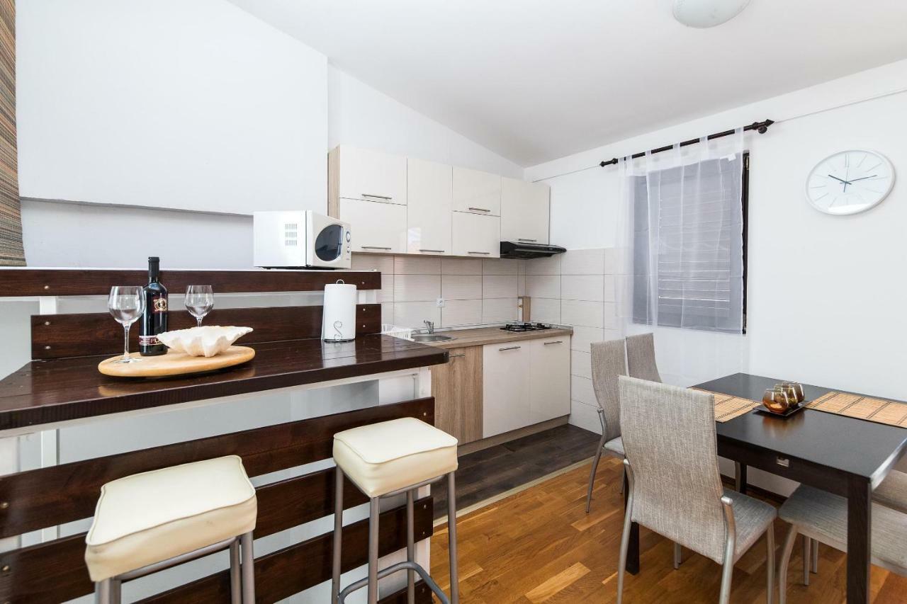 Apartmani Kristina Crikvenica Exterior photo